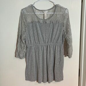 Three Seasons Maternity Gray Lace Trim 3/4 Sleeve Empire Waist Blouse Large